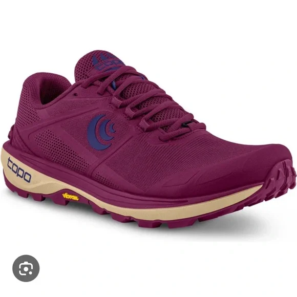 Topo Athletic Terraventure 4 trail runners women’s 11m berry/violet - Picture 1 of 5